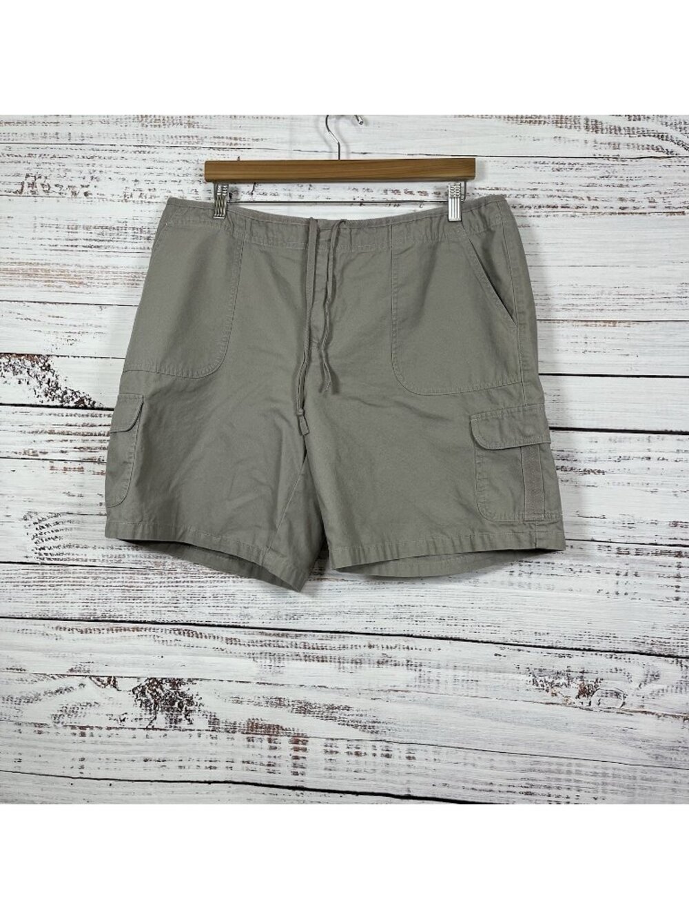 Cabelas Casuals Tan Cargo Shorts